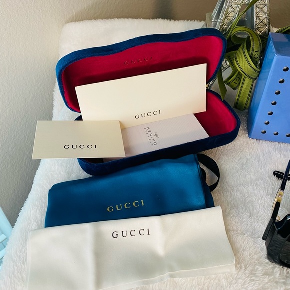 Authentic Gucci Rectangle Sunglasses - Picture 15 of 16